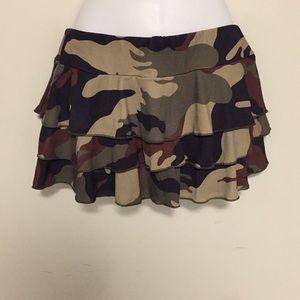 Camouflage mini skirt